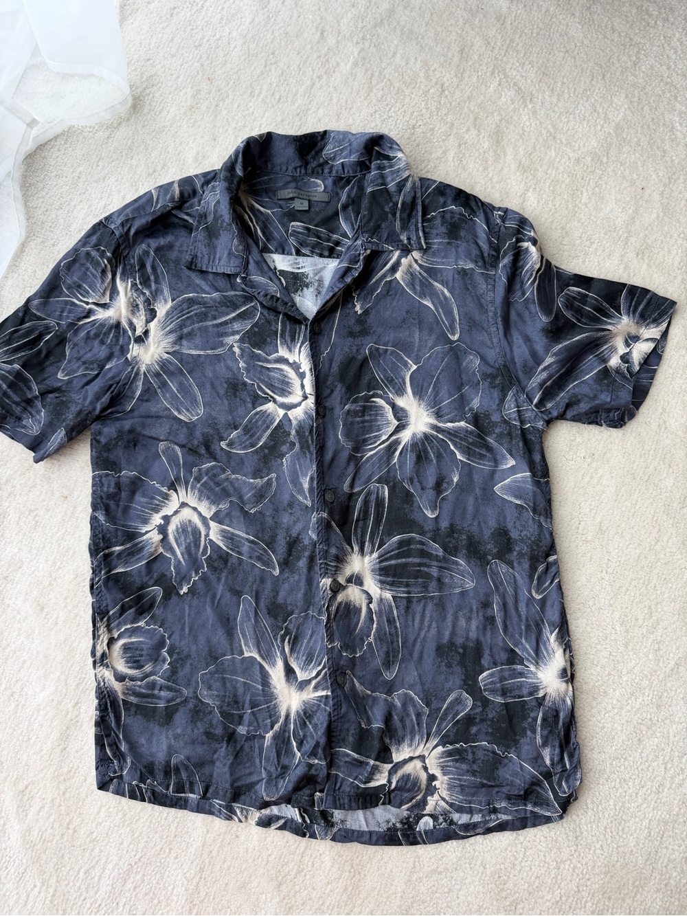 John Varvatos Soft Silky Navy Short-Sleeve Floral Button-Down Shirt
